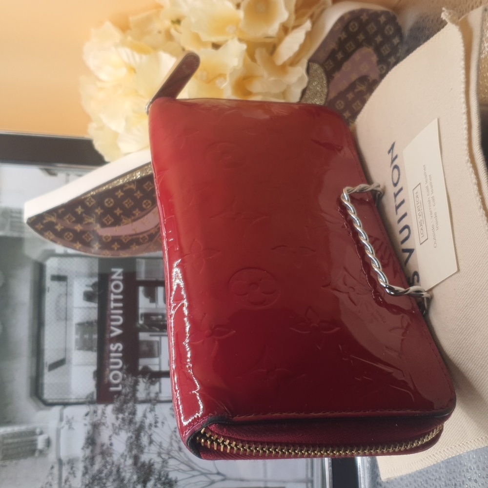 LOUIS VUITTON 🔥VERNIS MONOGRAM WALLET 🌸-EUC - Picture 5 of 14
